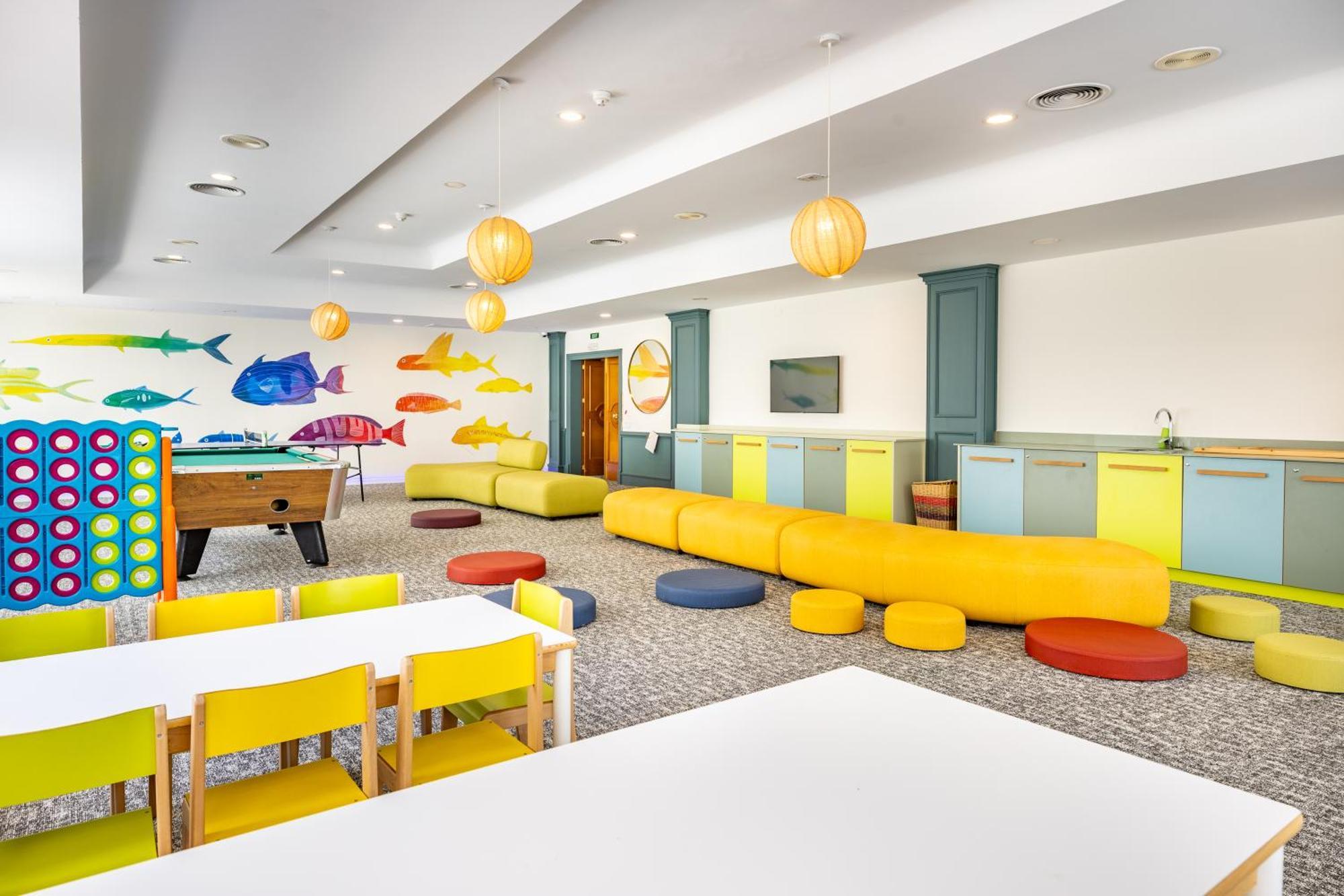Grupotel Parc Natural & Spa Playa de Muro  Ngoại thất bức ảnh The children's area