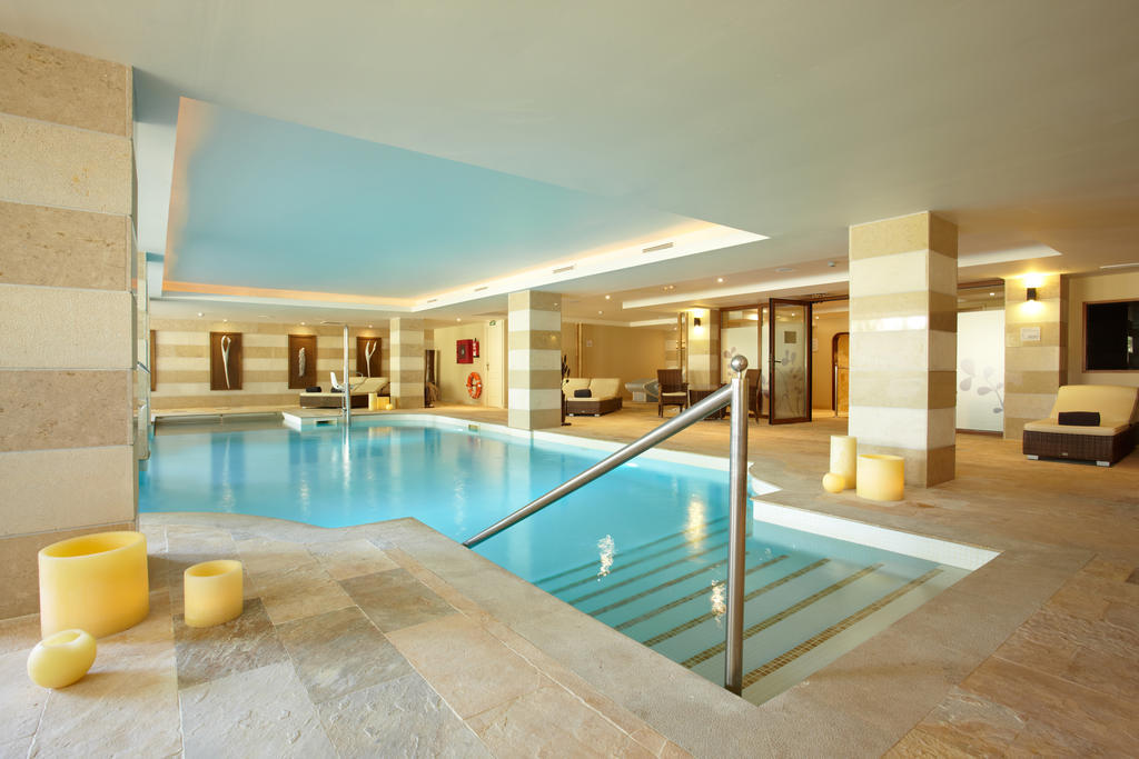 Grupotel Parc Natural & Spa Playa de Muro  Ngoại thất bức ảnh The swimming pool at the hotel